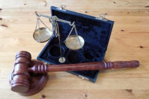 Read more about the article Rechtlicher Rahmen & Gesetze für Vermieter