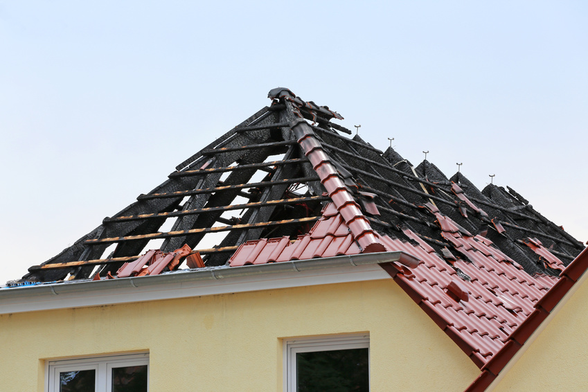 Dachstuhlbrand im Ferienhaus, zahlt die Versicherung